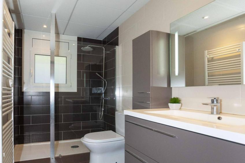 1233 VILA NEUS con piscina - foto 39