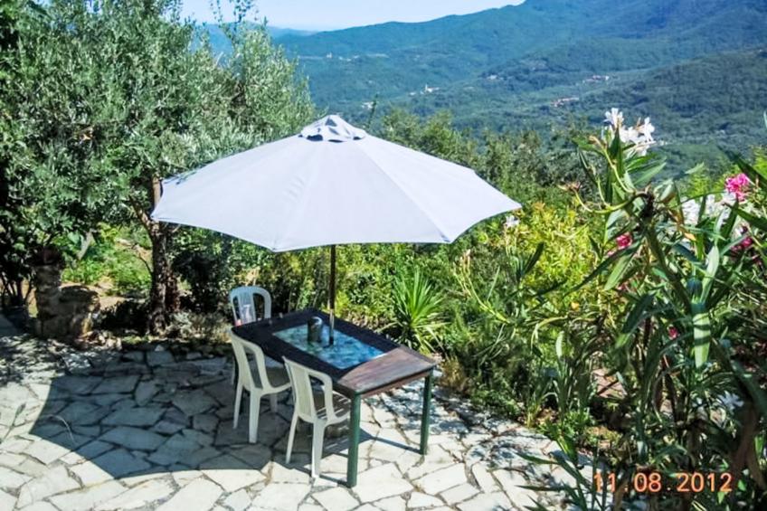 Schönes Ferienhaus mit Garten und Whirlpool