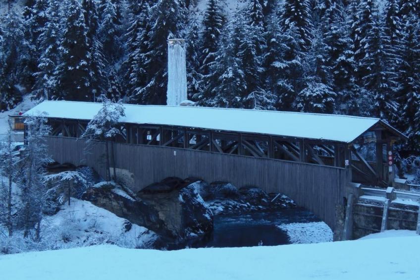 Alte typische Engadinermühle - foto 44