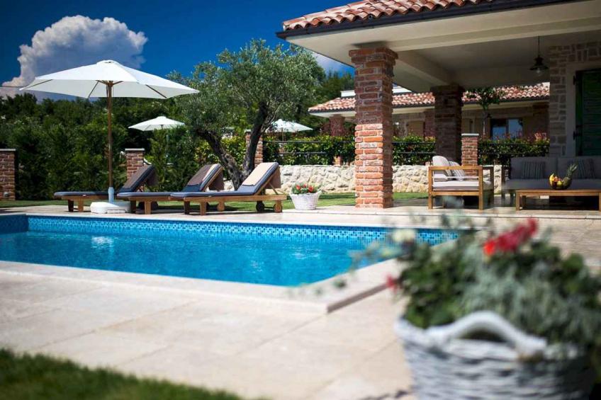 Holiday house with a rustic touch and pool on Krk - BF-YRZYR - foto 6