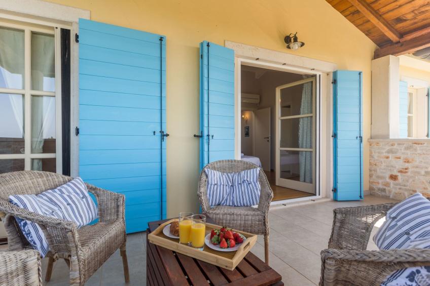 Villa mit Pool, Garten und Sommerküche - foto 36