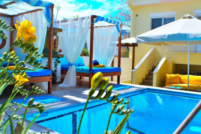 Ferienvilla mit Pool in Loutraki