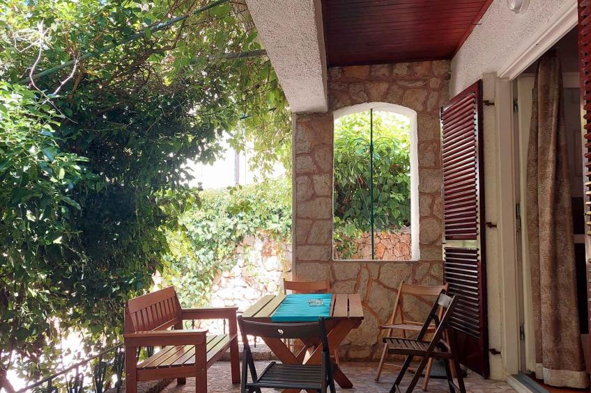 Holiday home with terrace - BF-J52W7
