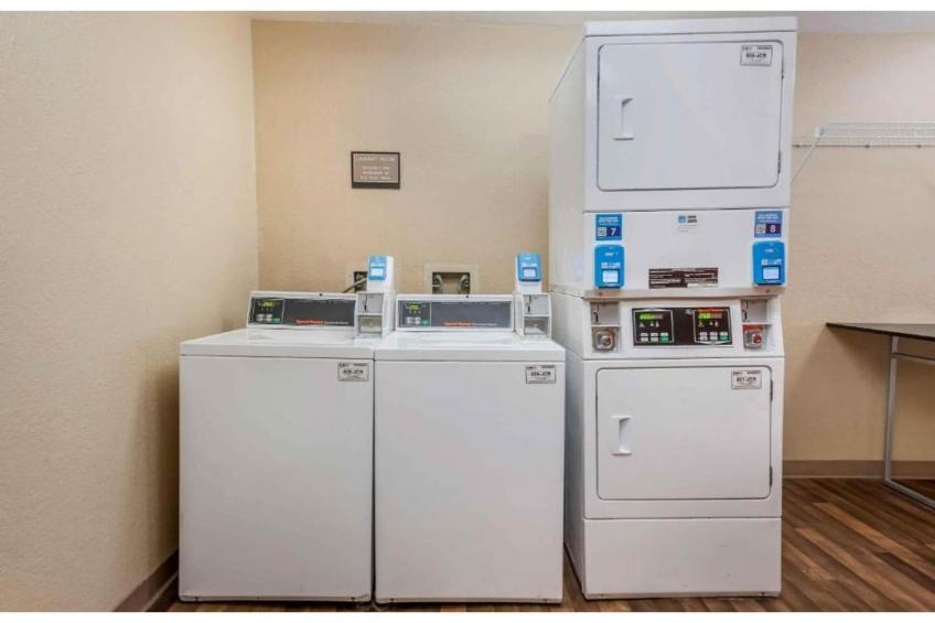 1 King Bed | Non-Smoking, Kitchen - foto 31