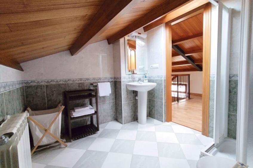 Schönes Duplex mit Aussicht, Pool und Garten - foto 16