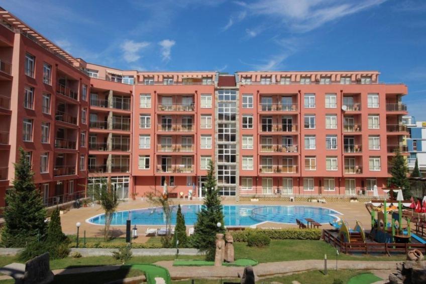 in Фрегата mit Pool