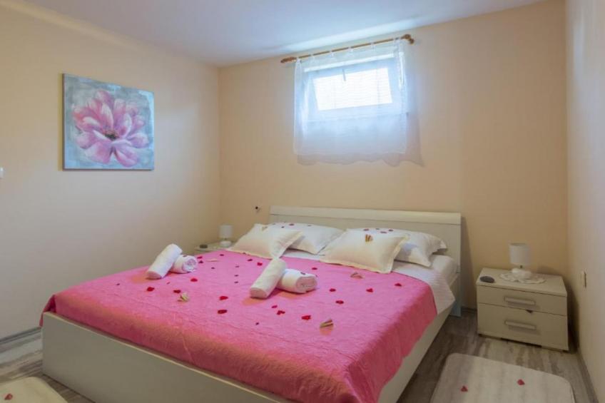 Holiday House BALEN with Swimming Pool - Six Bedroom Holiday House With Pool - foto 10