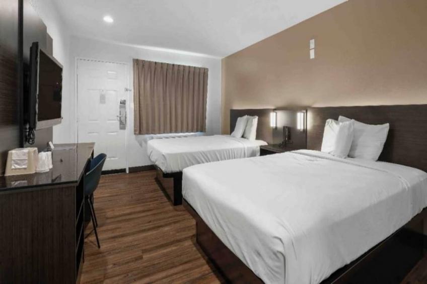2 Full Beds  ADA/Tub/Micfridge - foto 10