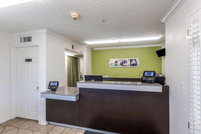 2 Full Beds  ADA/Tub Non-Smoking - foto 6