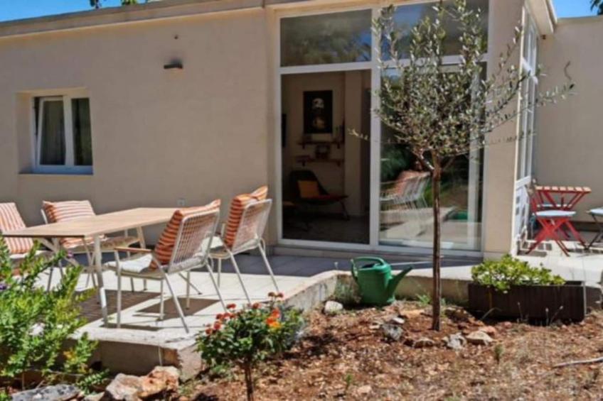 House Leta Cozy Hideaway with Pool - Four Bedroom Holiday Home with Pool - foto 14