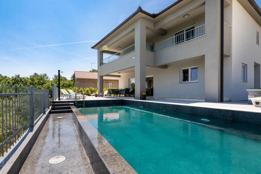 Vila Ema mit Meerblick