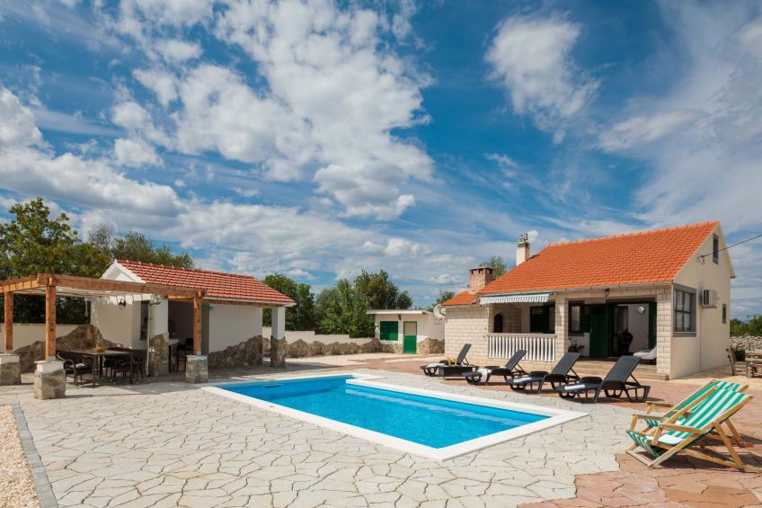 Villa Mystic Woods mit Pool