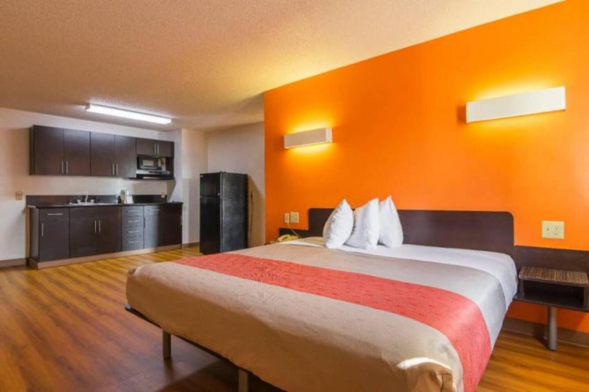 1 KING BED  NON-SMOKING MICFRIDGE - foto 21