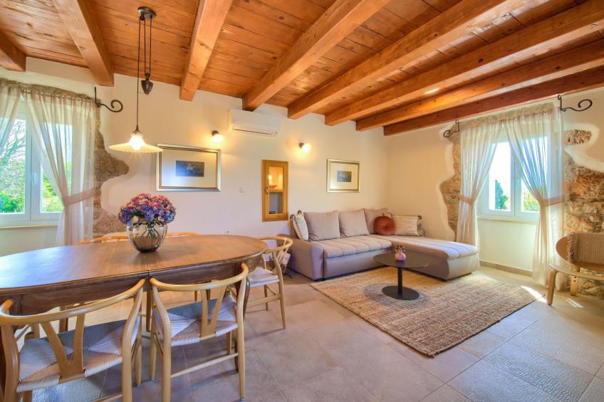 Steinvilla Margaret mit Pool und besonderem Flair - foto 14