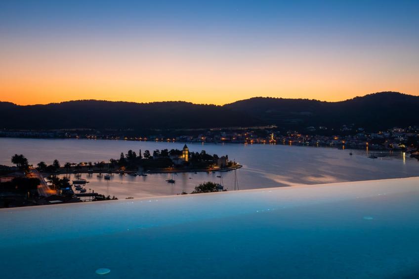 Breathtaking Villa  Vis Five Bedroom Villa with the Pool - foto 114