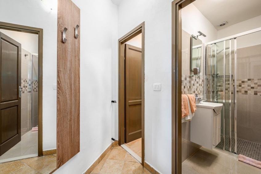 Lara 8 - Shared Pool, Sauna, Jacuzzi - foto 13