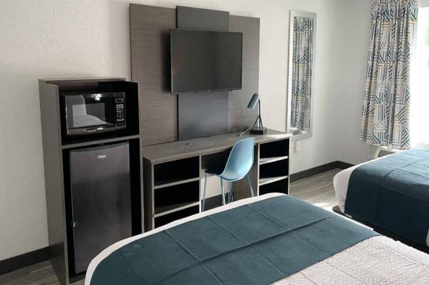 2 Full Beds  Smoking Kitchen - foto 9
