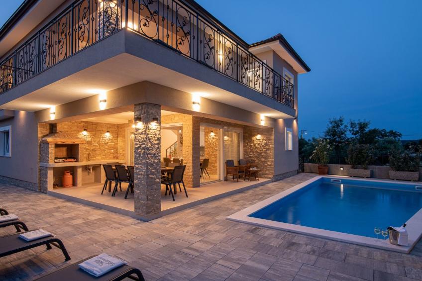 Luxuriöse Villa mit Salzwasserpool in einer ruhigen Gegend - foto 2