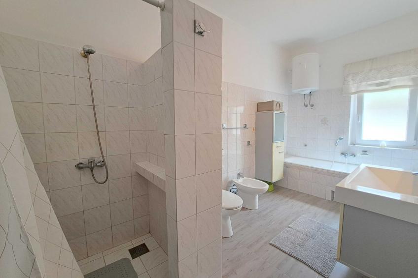 Spacious Urban Retreat Apartment with Terrace - Two Bedroom Apartment with Terrace - foto 31