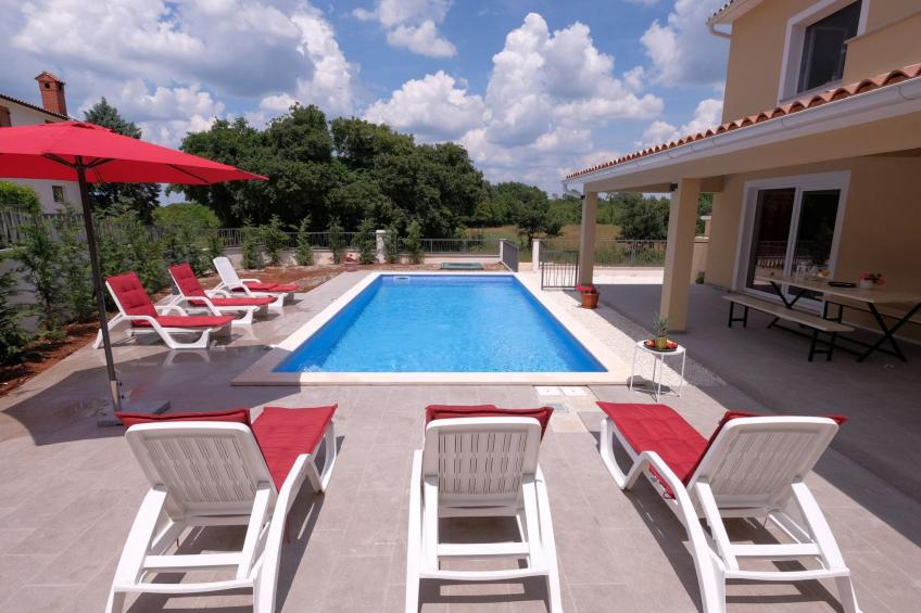 Newly built (2018), fully detached holiday villa with a private swimming pool - foto 7