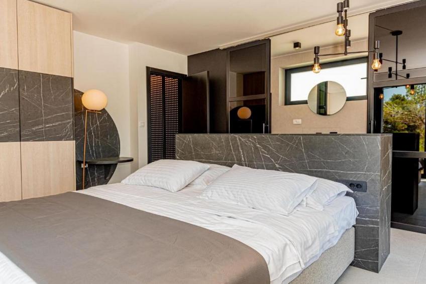 Luxury Contemporary Villa in Vodice with Pool, Sauna and Hot Tub - Four Bedroom Villa with pool - foto 17