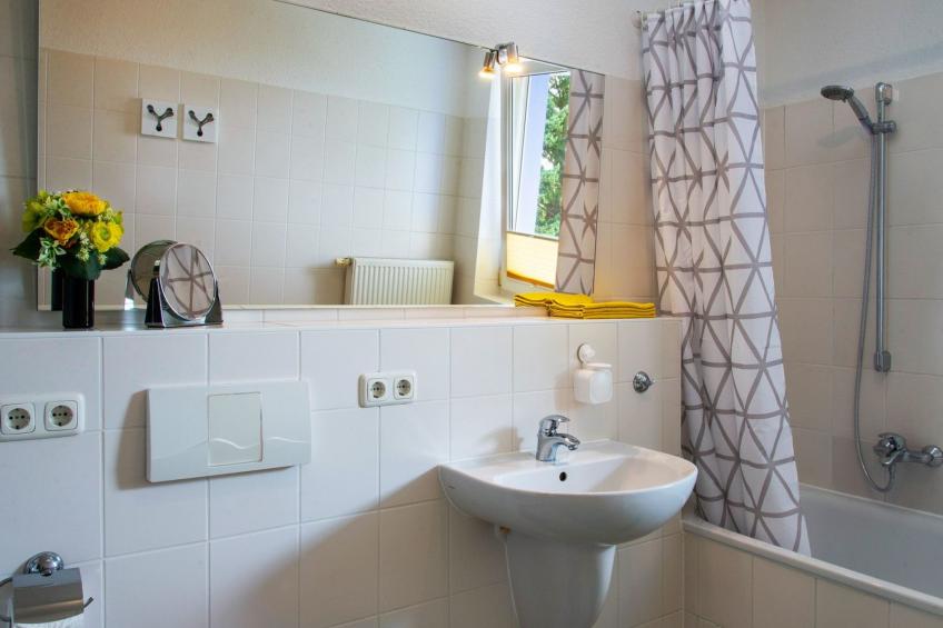 in Stadtrandlage mit guter Anbindung, sowie groß - foto 12