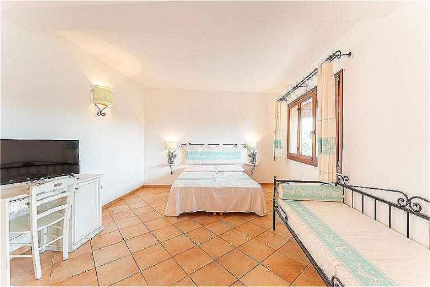 Studio met balkon en buitenzwembad - VW-WRKCD