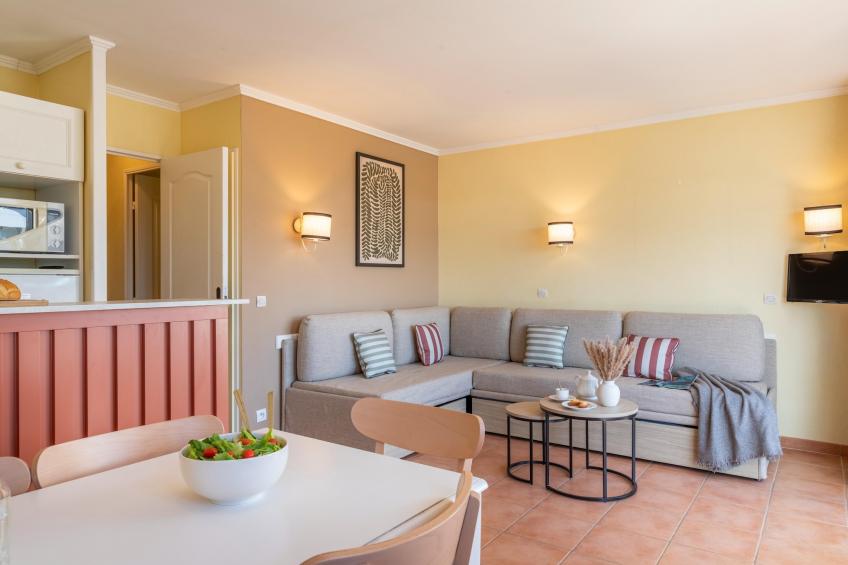 Pierre & Vacances Village Pont Royal en Provence Apartment 7 people - 1 bedroom + 1 sleeping alcove - Balcony or balcony - Air-conditioned - Renovated
