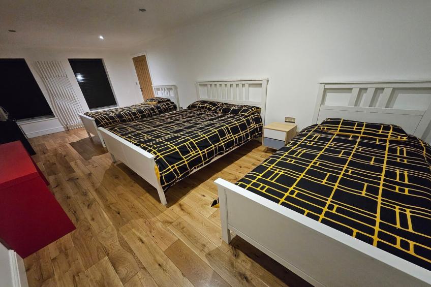EN_WOR002_Three Bed Room Apartment (12 guests) - foto 17