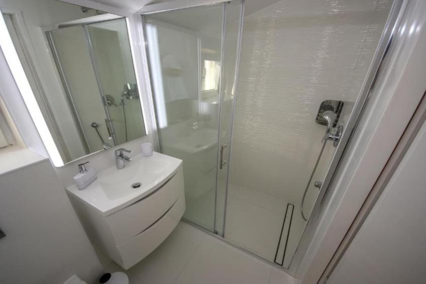 Villa Gabriel - Three Bedroom Villa with Outdoor Pool - foto 16