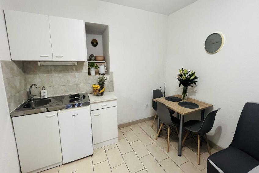 Apartmani Vela Makarska - Studio With Garden View - foto 18