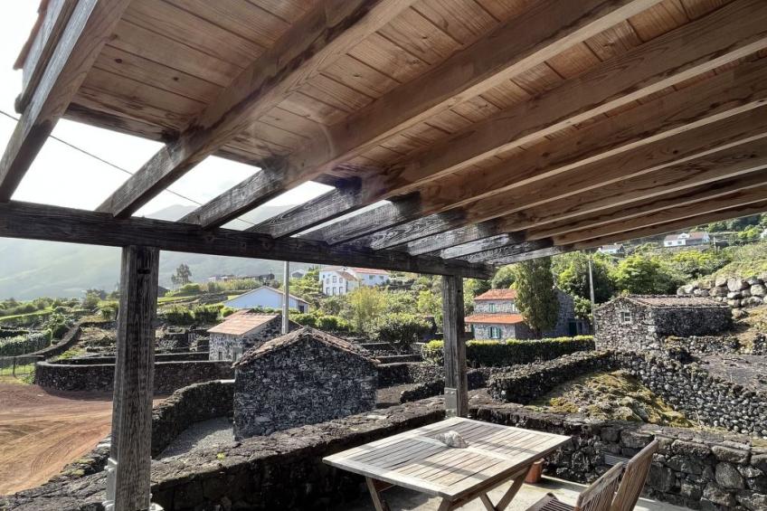 "Vinea Lava" mit Blick auf das Wasser - foto 53