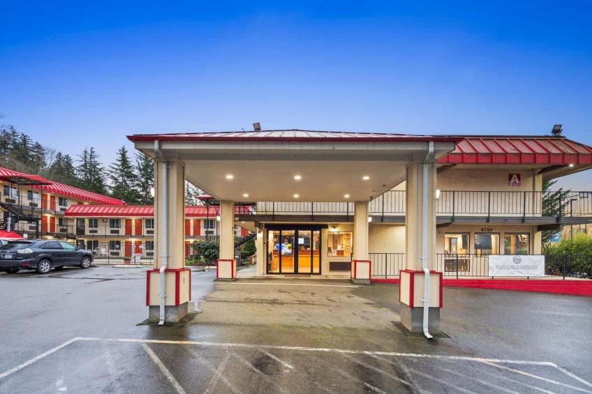 Queen Bed