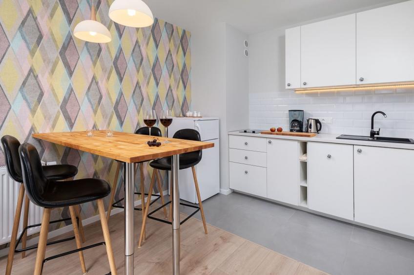 Moderne Ferienwohnung mit Balkon, nur 500 Meter von Meer und Strand entfernt