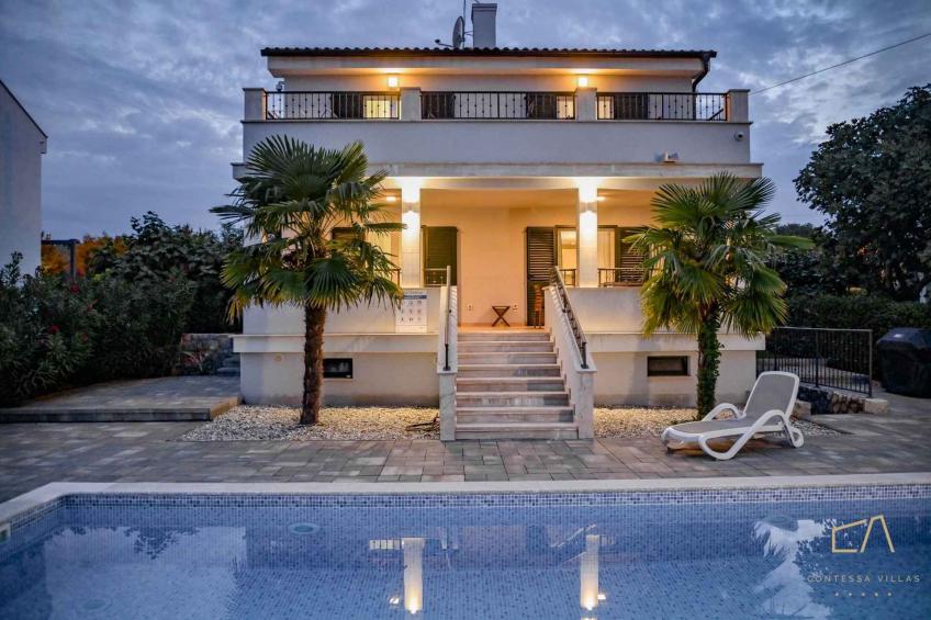 Holiday house with private pool and spa - BF-XHK6D