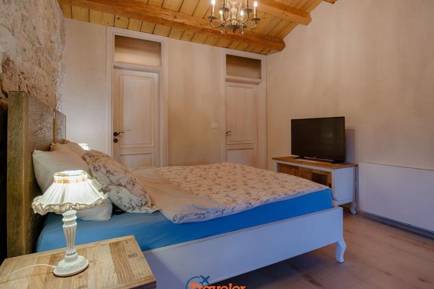 Schöne Steinvilla mit beheiztem Pool und Sauna - foto 36