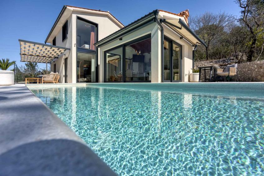 Villa met verwarmd zwembad en jacuzzi - BF-6M3YF - foto 2