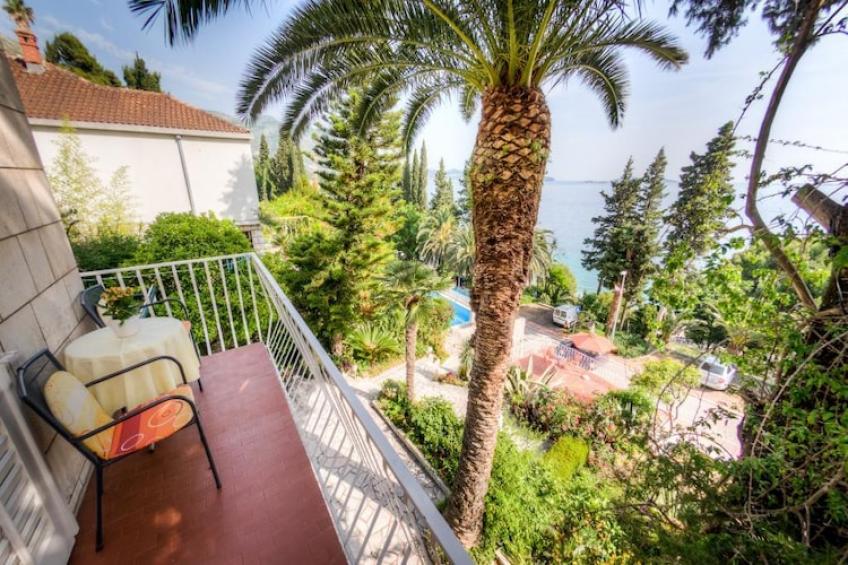 Guest House Villa Nina- Superior Triple Room with Balcony and Sea View (S2 - plava) - foto 7