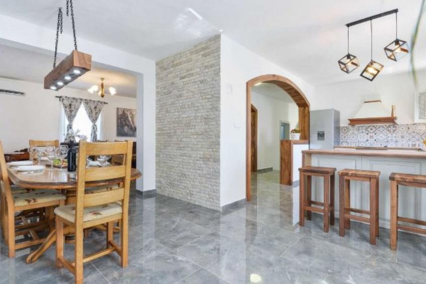 Villa Marinic with heated pool and entertainment r - foto 2