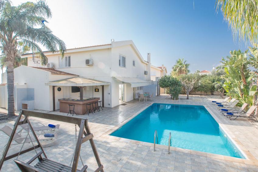 Geräumige und private Ferienvilla mit eigenem Pool