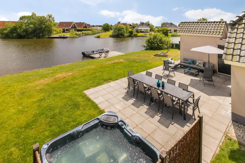 10 pers Lieskehuis Wellness de luxe met sauna buitenspa en toerboot - foto 29