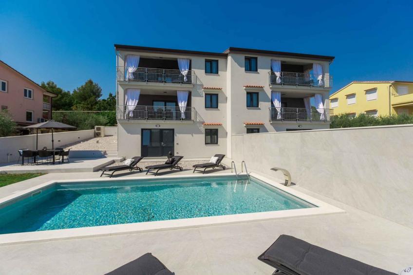 Vakantiewoning met airconditioning en zwembad - BF-X6JBN - foto 2