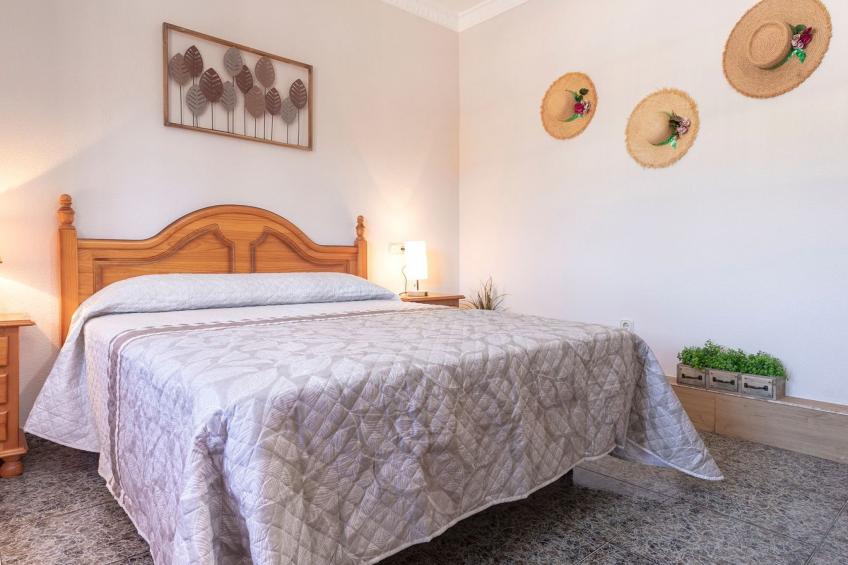 Familienhaus mit großzügigen Außenanlagen - foto 16