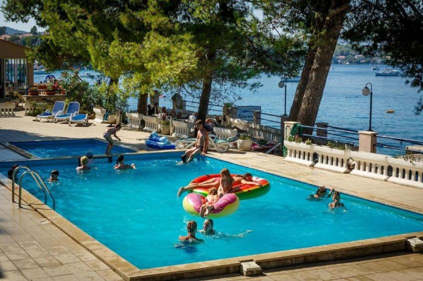 Lumbarda Resort Apartments - Standard One-Bedroom Apartment E7 - foto 15
