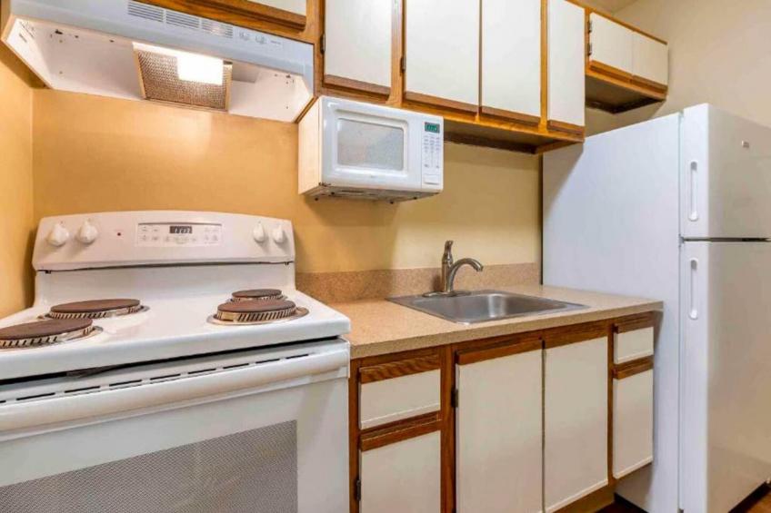 2 Queen Beds | Non-Smoking, Kitchen - foto 5