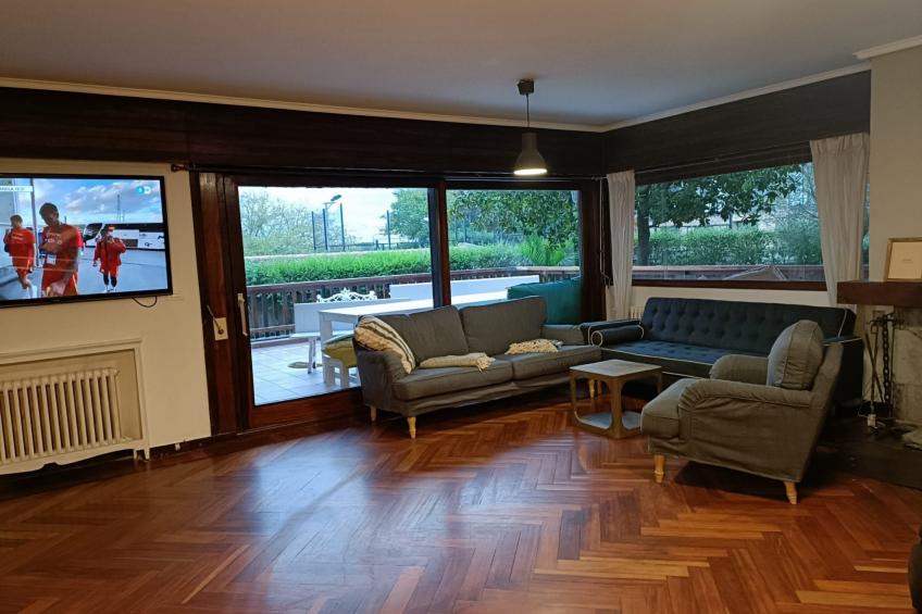 9 Zimmer. 24 pro. Strand. In der Nähe von Bilbao - foto 10