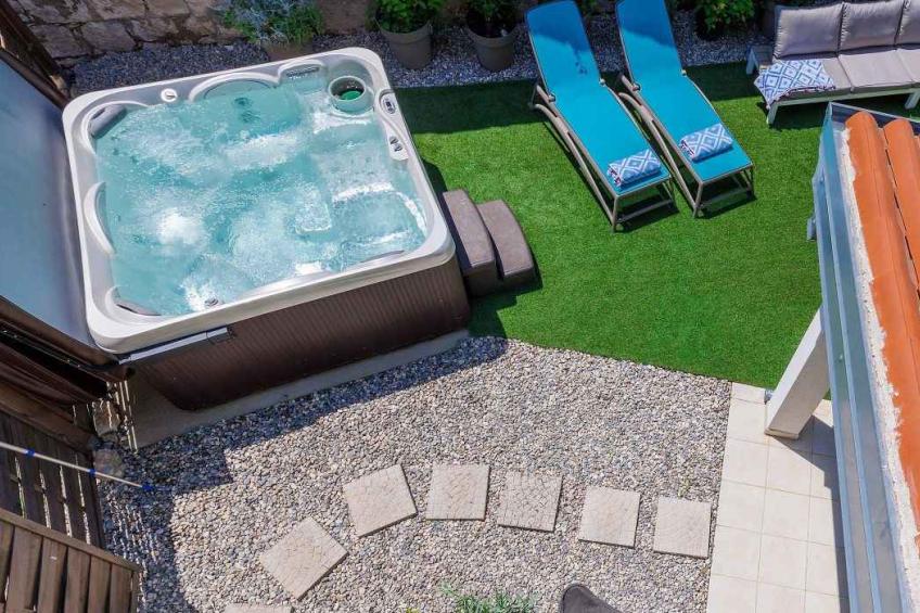 Holiday home mit private Whirlpool - BF-Z2Y45 - foto 7