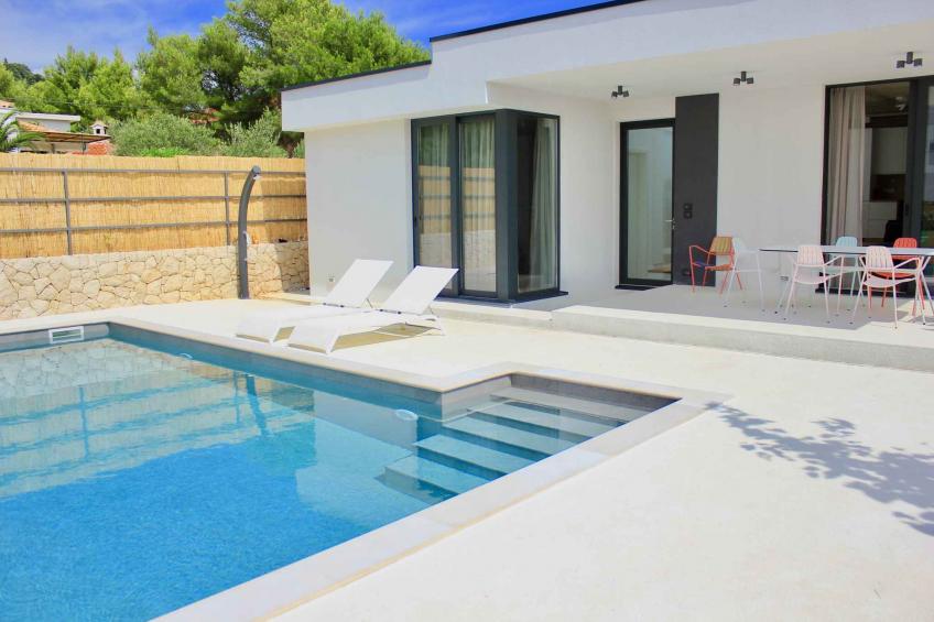 Vakantiehuis met zwembad en terras - BF-N52NR - foto 10