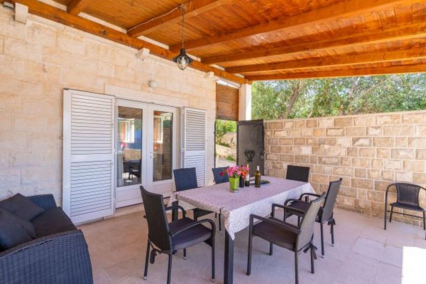 Beachfront Apartment house Hon with pool - foto 24