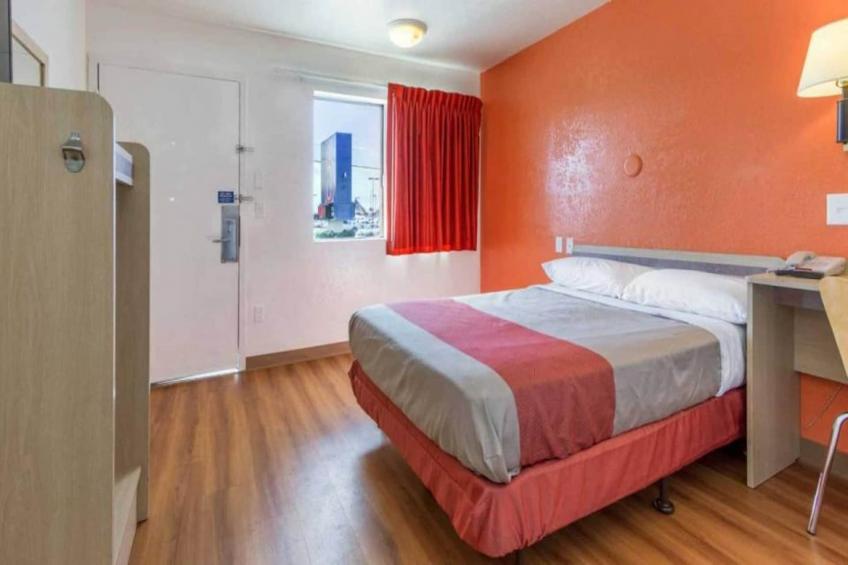 1 Queen Bed - foto 11